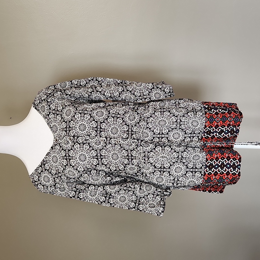 BeBop Button Front Romper Size Large Black & White Pattern